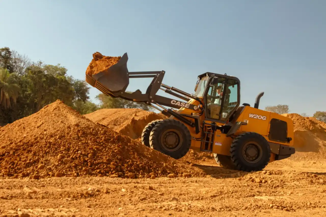 CASE W20G em campo